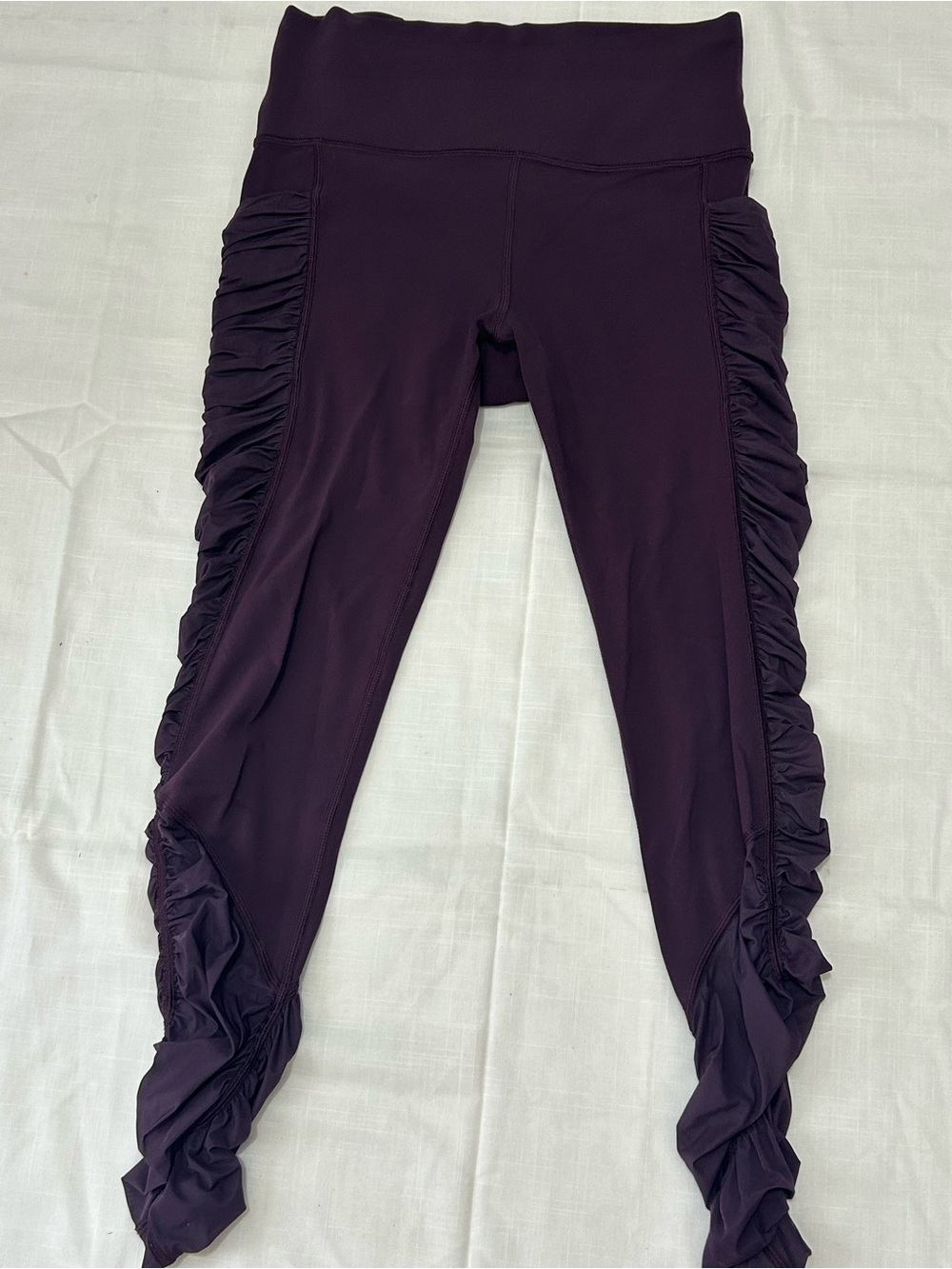 Athleta Womens Leggings Plum Small Mesh Me Up Roched Legs
Stretch Nylon Blend